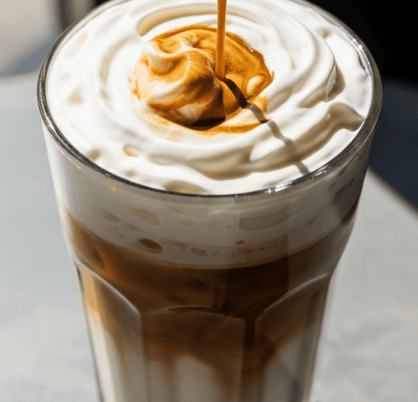 Ditch the Espresso:Why Chilled Einspänner Coffee Is the 2026 Summer Obsession